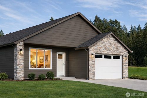 245 Eminence Ave, Winlock, WA, 98596-2404 | Card Image