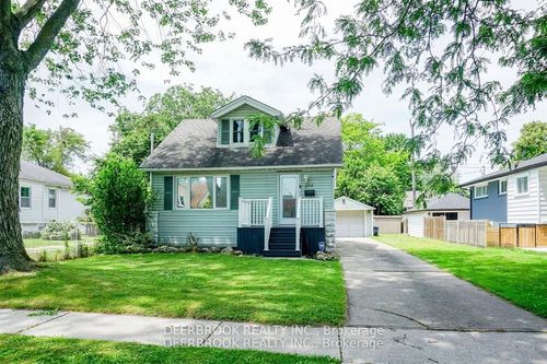 3742 Montcalm St, Windsor, ON, N9C2A9 | Card Image