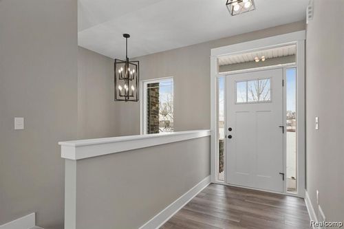 9161 Copper Ridge Dr, Davison, MI, 48423-8653 | Card Image