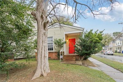 2600 Middle Avenue, House other with 3 bedrooms, 1 bathrooms and null parking in Norfolk VA | Image 1