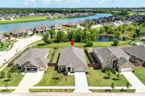 203 Bentwater Ln, Clute, TX, 77531-1546 | Card Image