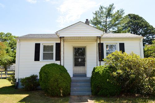 1060 Music Street, Gretna, VA, 24557 | Card Image