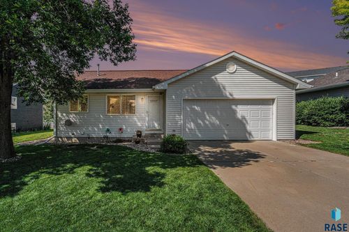 4209 N Jans Dr, Sioux Falls, SD, 57107-6831 | Card Image