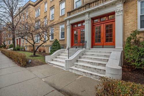 b-132 Sewall Ave, Brookline, MA, 02446-5379 | Card Image