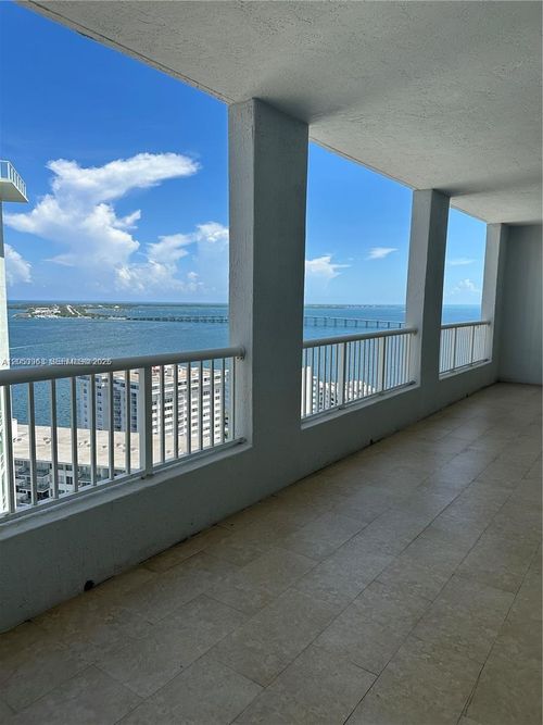 2604-170 Se 14th St, Miami, FL, 33131-3334 | Card Image