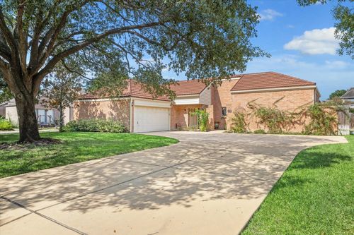 1023 Coachlight Dr, Houston, TX, 77077-1109 | Card Image