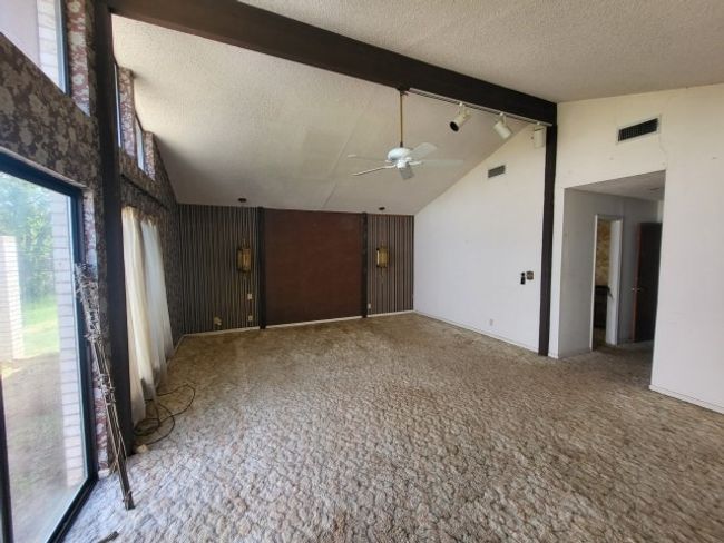 306 Wade St, House other with 4 bedrooms, 2 bathrooms and null parking in Olney TX | Image 16