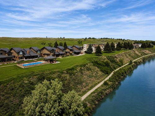 112-1051 3 St Nw, Medicine Hat, AB, T1A7Y4 | Card Image