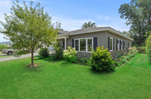 139 Buttonwood Dr, Brattleboro, VT, 05301-4510 | Card Image