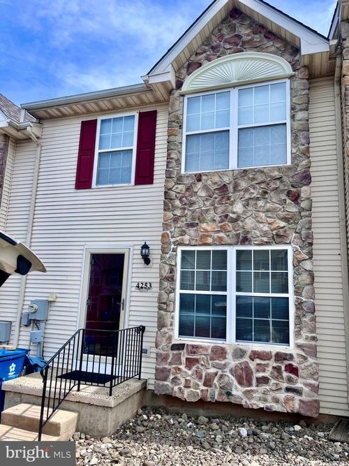 4253 Red Oak Ct, COLLEGEVILLE, PA, 19426-4128 | Card Image