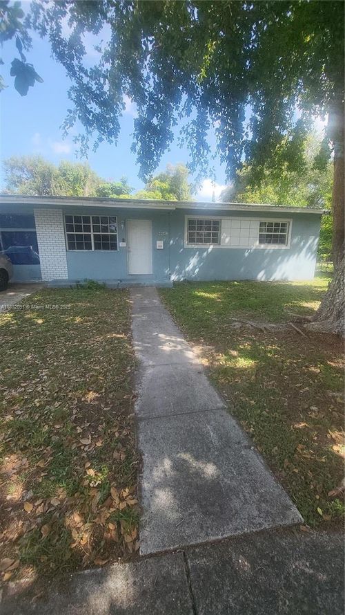 4641 Sw 35th St, West Park, FL, 33023-5507 | Card Image