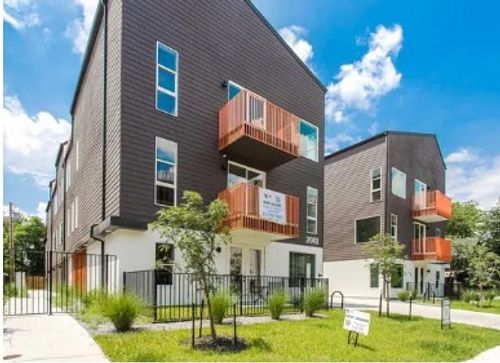 4001 Roseland Ave, Dallas, TX, 75204-4213 | Card Image