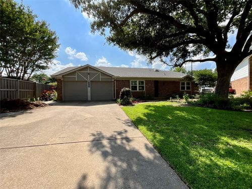 3705 Cobblestone Ct, Bedford, TX, 76021-2624 | Card Image