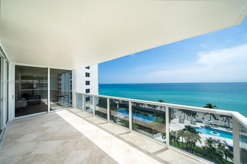 704-19111 Collins Ave, Sunny Isles Beach, FL, 33160-2379 | Card Image