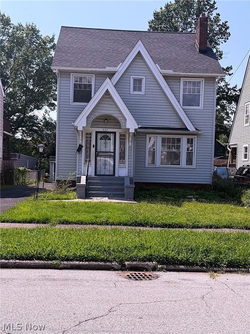 932 Vineshire Rd, Cleveland Heights, OH, 44121-1371 | Card Image