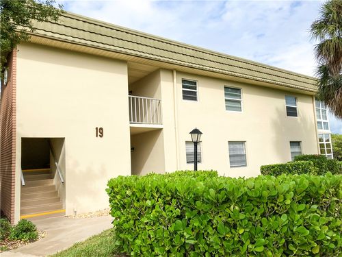 201-19 Vista Gardens Trl, Vero Beach, FL, 32962-1788 | Card Image