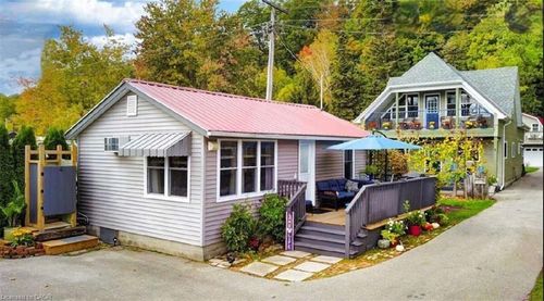 37B Cedar Dr, Norfolk, ON, N0E1T0 | Card Image