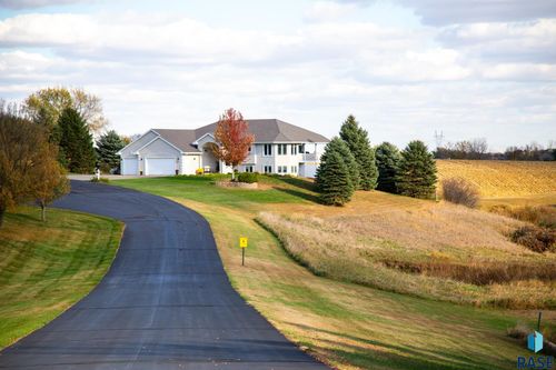 47869 Chateau Ct Court, Harrisburg, SD, 57032 | Card Image