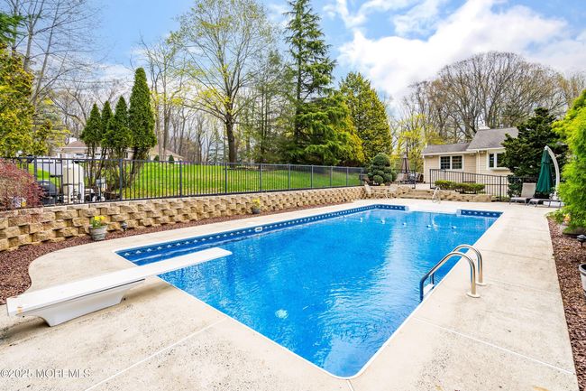 Heated pool for a longer season | Image 50