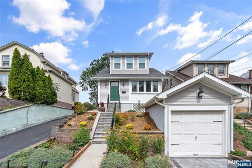 76 Stager St, Nutley, NJ, 07110-2632 | Card Image