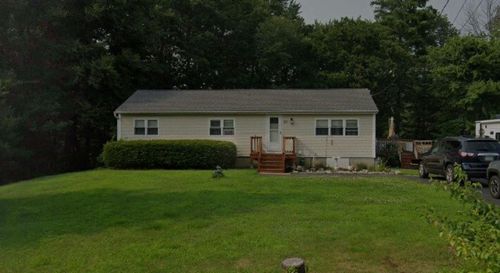 126 Farmer Rd, Hooksett, NH, 03106-2128 | Card Image