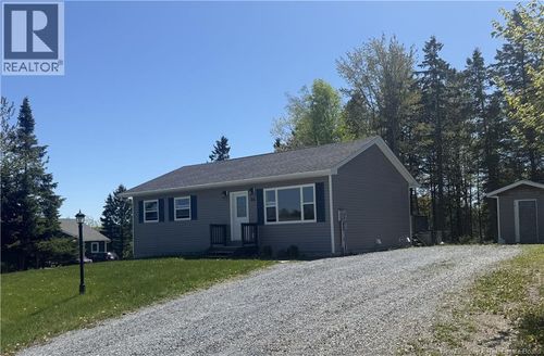 26 Paige St, Rothesay, NB, E2E0N8 | Card Image