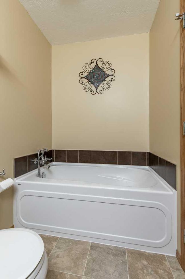 12 Fairway Cres, House other with 6 bedrooms, 3 bathrooms and 3 parking in Foremost AB | Image 13
