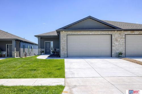2771 Sheila Ln, Lincoln, NE, 68516-1766 | Card Image