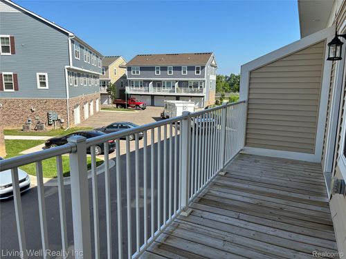 584 Anne Ave, Brighton, MI, 48116-3504 | Card Image
