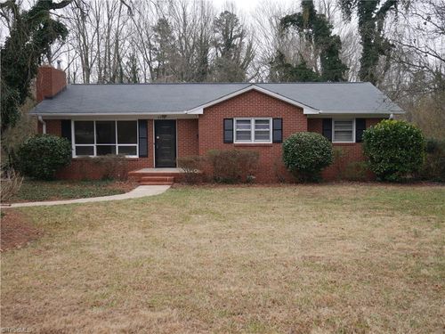 2316 Silas Creek Pkwy, Winston Salem, NC, 27103-4819 | Card Image