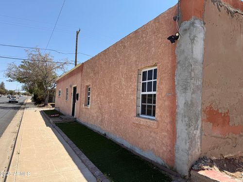 201 E 16th St, Douglas, AZ, 85607-1308 | Card Image