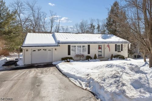 11 Lewis Ln, Sparta, NJ, 07871-1708 | Card Image