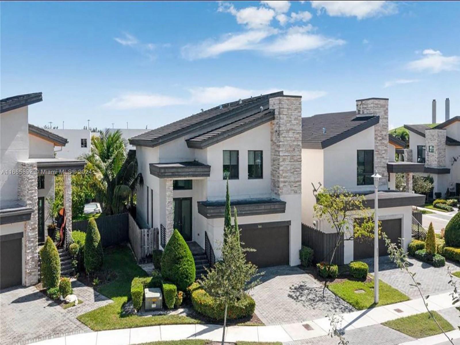 102nd Ct, Doral, FL 33178