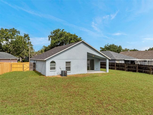 243 Chardonnay Pl, House other with 3 bedrooms, 2 bathrooms and null parking in VALRICO FL | Image 5