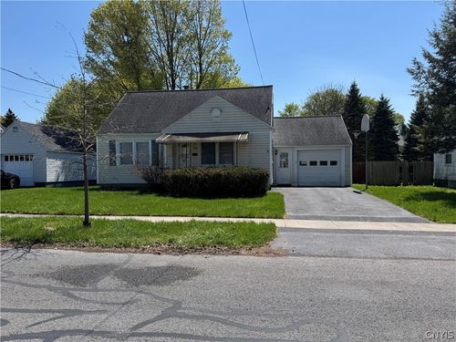 242 Ward St, Watertown, NY, 13601-4120 | Card Image