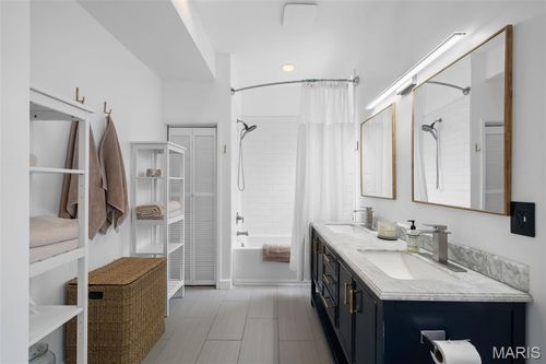 3449 Tennessee Ave, Saint Louis, MO, 63118-2715 | Card Image