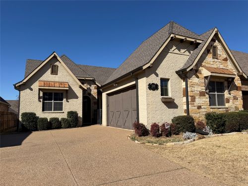 5804 Mira Lago Ln, Arlington, TX, 76017-3929 | Card Image