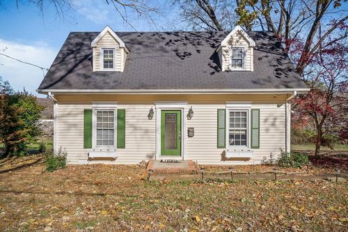 816 Peach Dr, Livingston, TN, 38570-1328 | Card Image