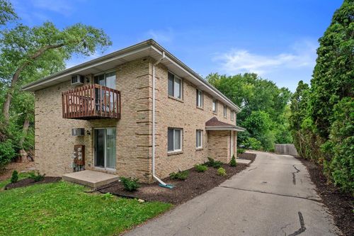 4-410 Cheviot Chase, Waukesha, WI, 53186 | Card Image