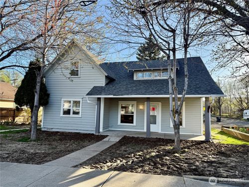 315 N 1st St, Dayton, WA, 99328-1304 | Card Image