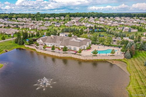 6264 Muirfield Dr, Grand Blanc, MI, 48439-2684 | Card Image