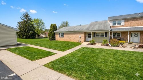 49 Fair Isle Cir, CHALFONT, PA, 18914-2221 | Card Image