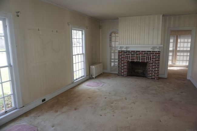 1057 Briarwood Ave, House other with 4 bedrooms, 1 bathrooms and 4 parking in Bridgeport CT | Image 15