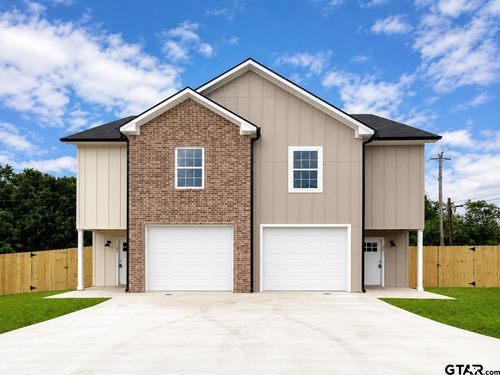 163/165 Village North Cir, Gladewater, TX, 75647 | Card Image