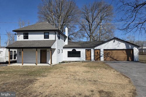 303 York Rd, NEW CUMBERLAND, PA, 17070-2466 | Card Image