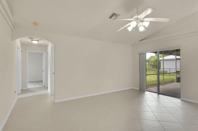 3601 Sw Europe Street, House other with 5 bedrooms, 3 bathrooms and null parking in Port St Lucie FL | Image 10