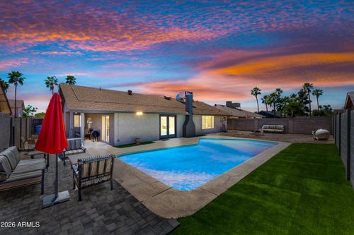 3968 W Hearn Rd, Phoenix, AZ, 85053-5461 | Card Image