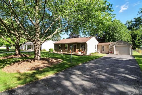 4022 Meigs Ave, Waterford, MI, 48329-2171 | Card Image