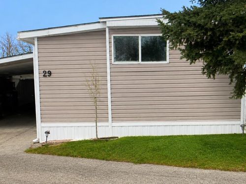 29-3223 83 St Nw, Calgary, AB, T3B5N1 | Card Image