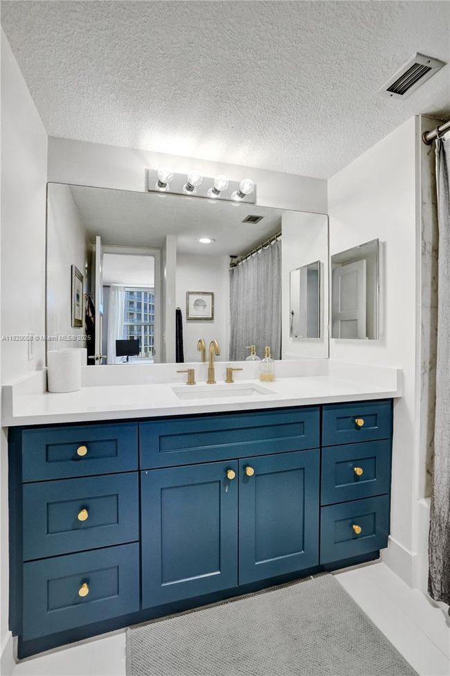APT-403 - 1340 Ocean Blvd, Condo with 2 bedrooms, 2 bathrooms and null parking in Pompano Beach FL | Image 29